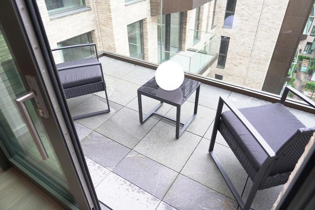 Luxury By Arts Apartment London