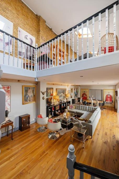 Ferienhaus Iconic House In Wandsworth London