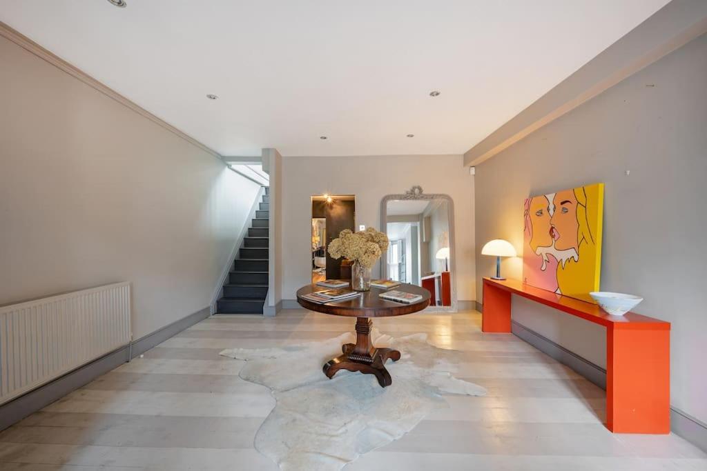 Iconic House In Wandsworth Ferienhaus
