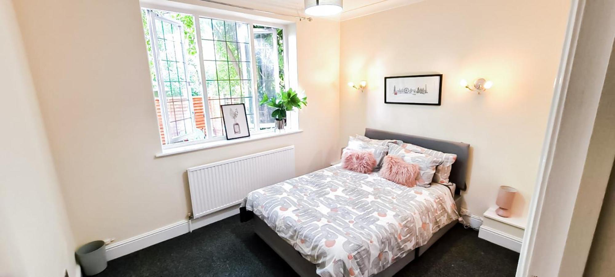 Cosy Near Hampstead Heath With Free On-site Parking & Private Gardens, Golders Green Leilighet *