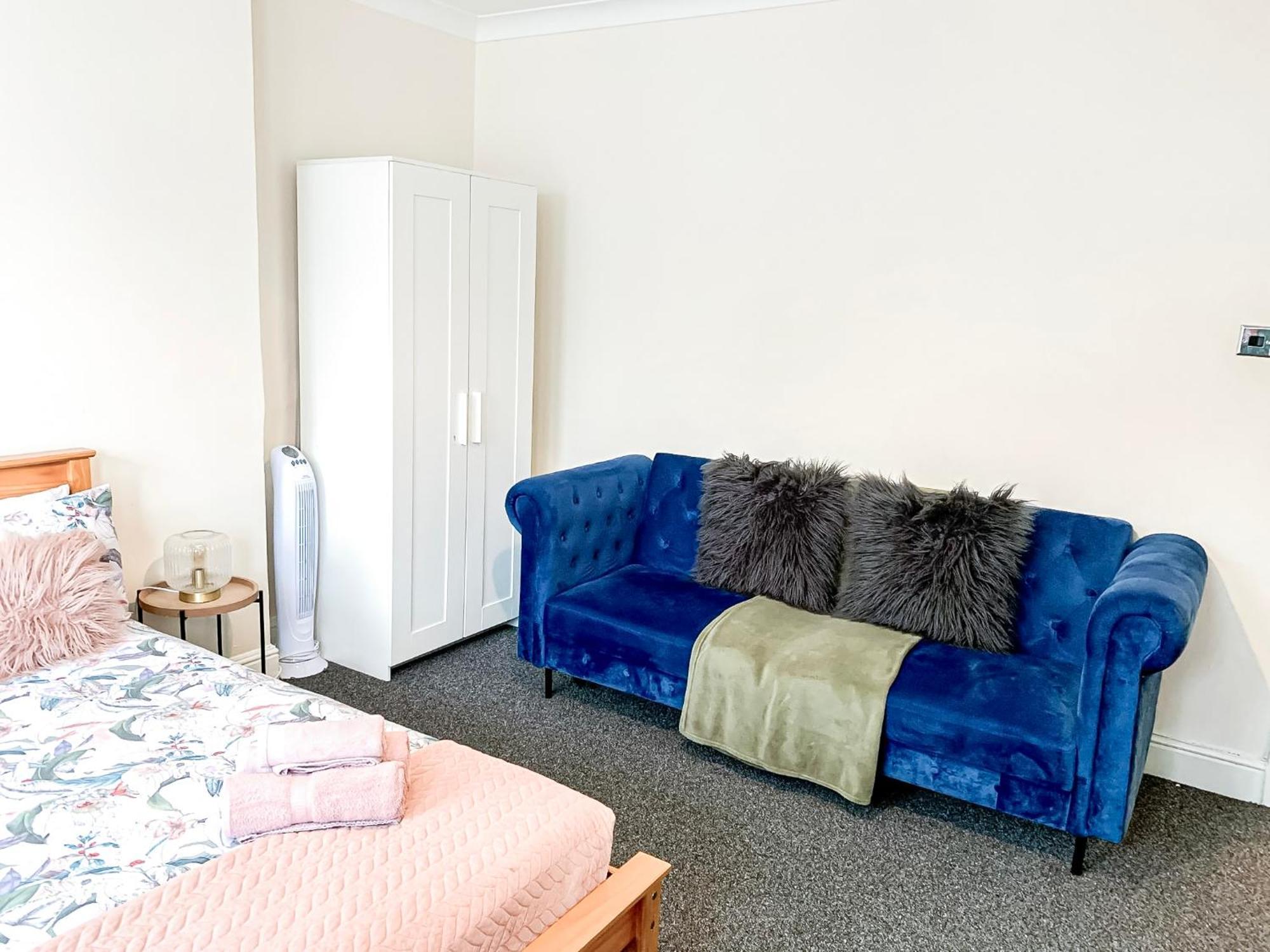 Leilighet Cosy Near Hampstead Heath With Free On-site Parking & Private Gardens, Golders Green