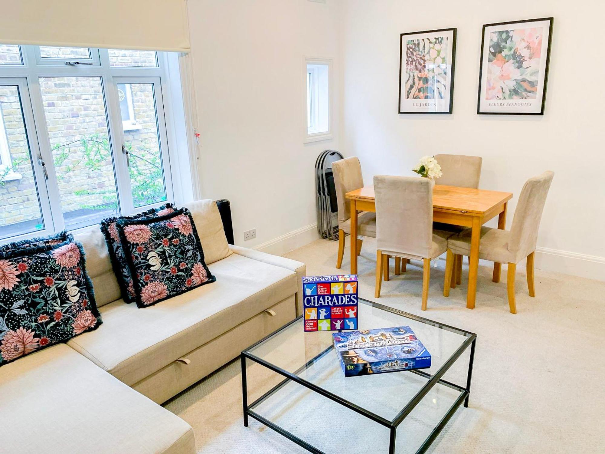 Lovely 3 Bedroom Maisonette With Private Roof Terrace In Hammersmith London