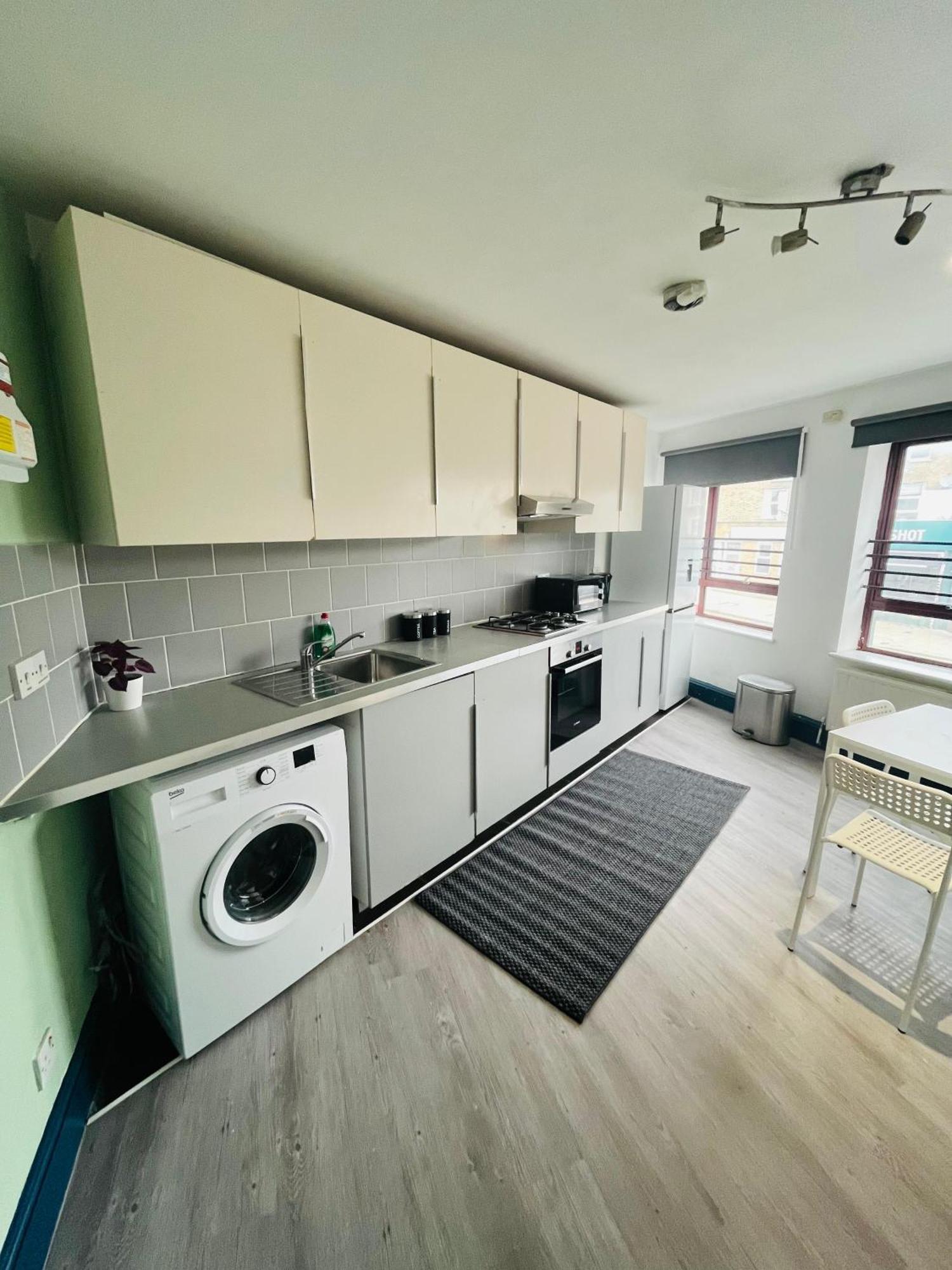 Budget 603 London
