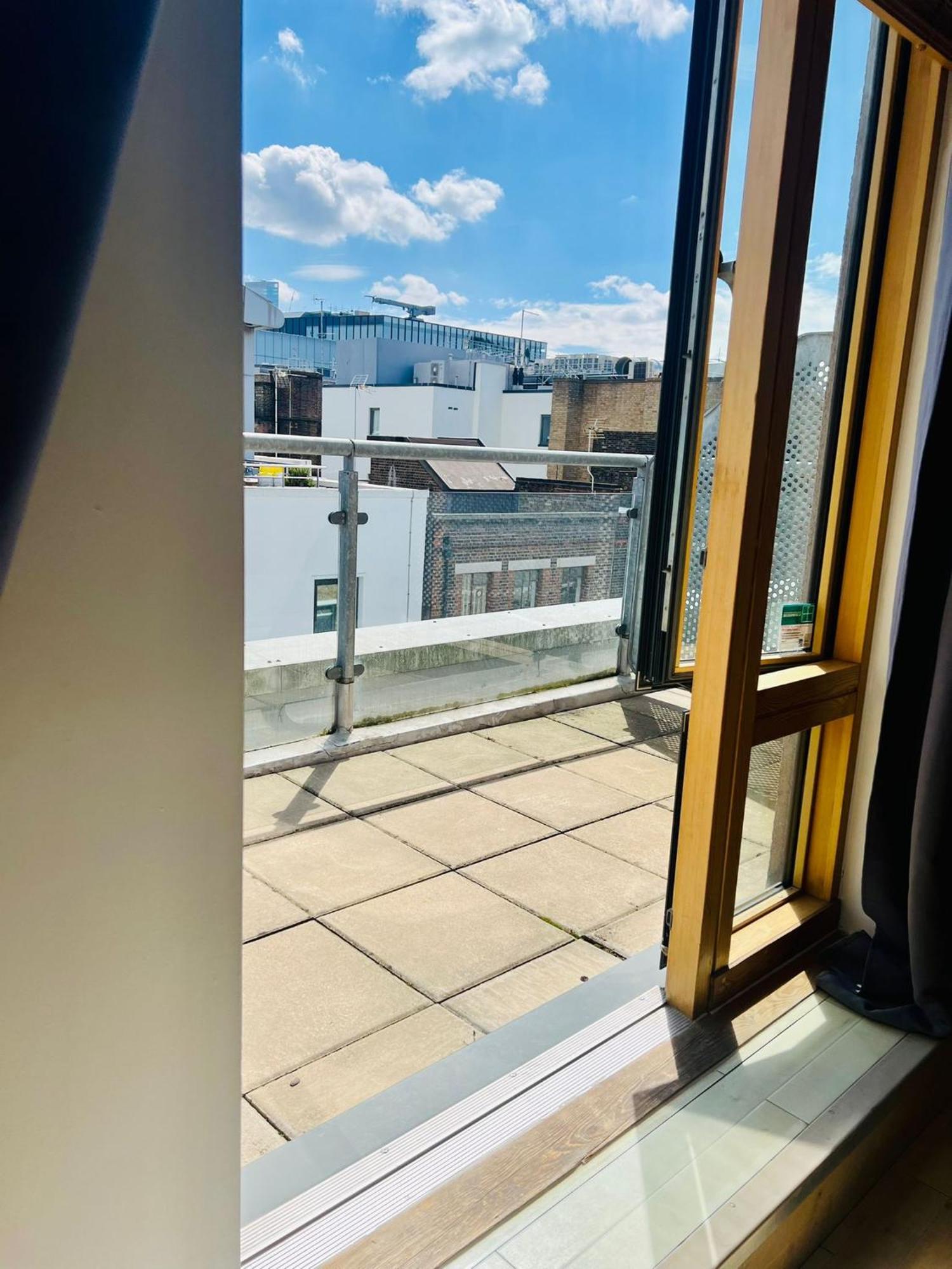 Stuhomes - Arundel House Apartment London