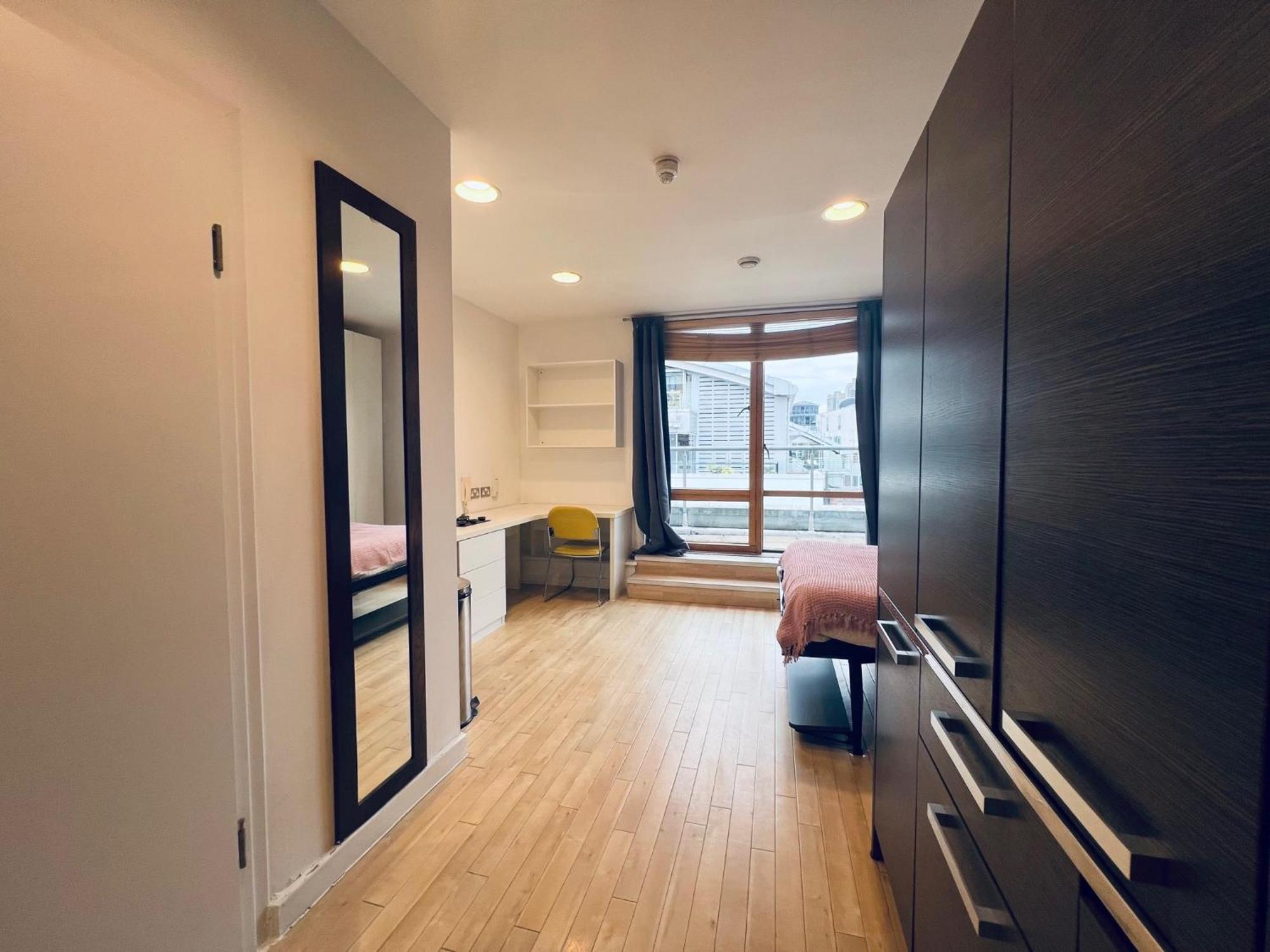 Stuhomes - Arundel House Apartment London