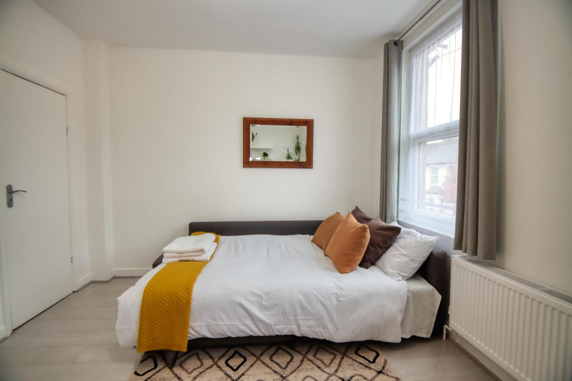 Apartment Serviced Near Tottenham Hotspurs Football Stadium Great For Contractors London