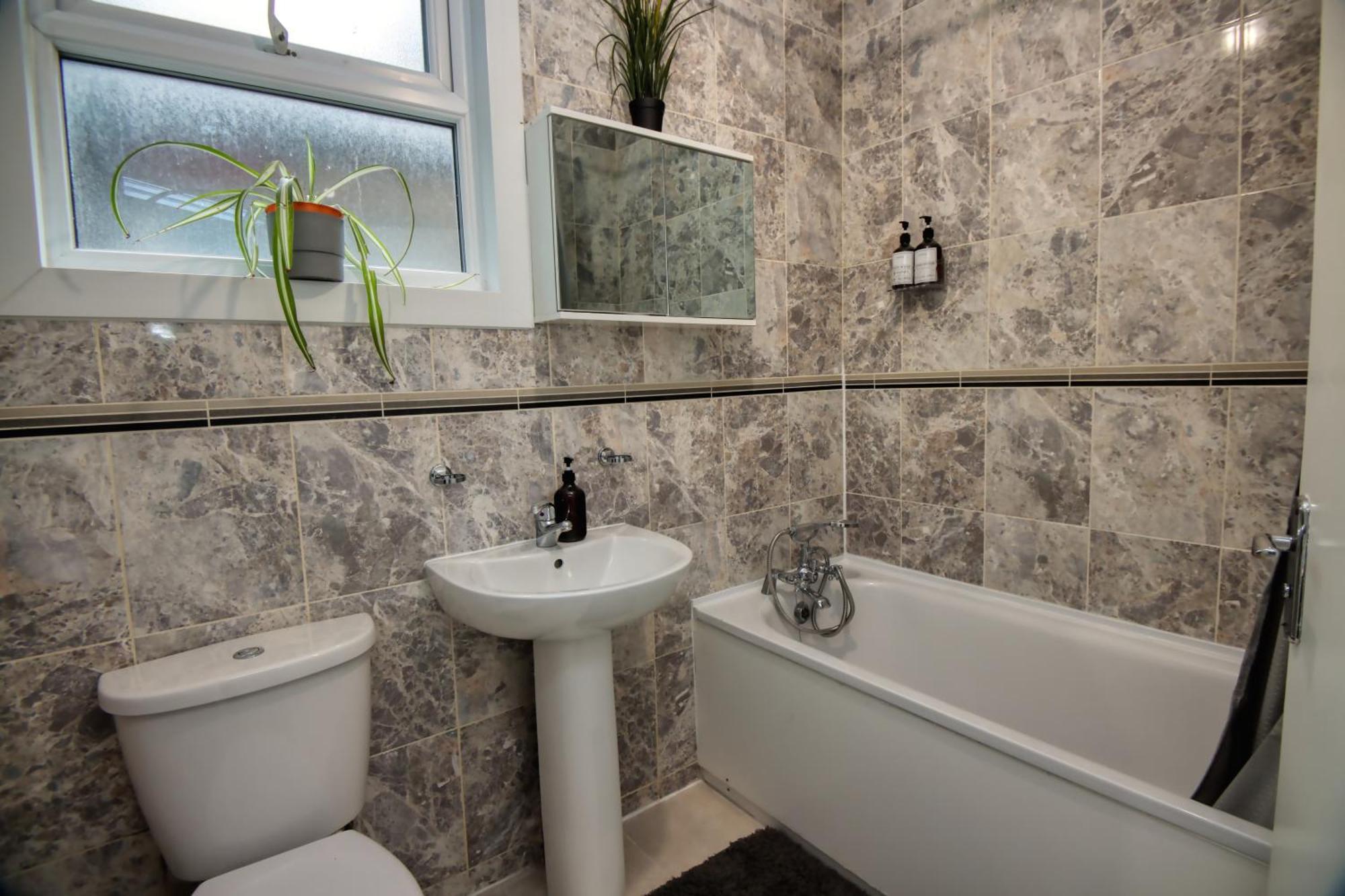 Apartment Serviced Near Tottenham Hotspurs Football Stadium Great For Contractors