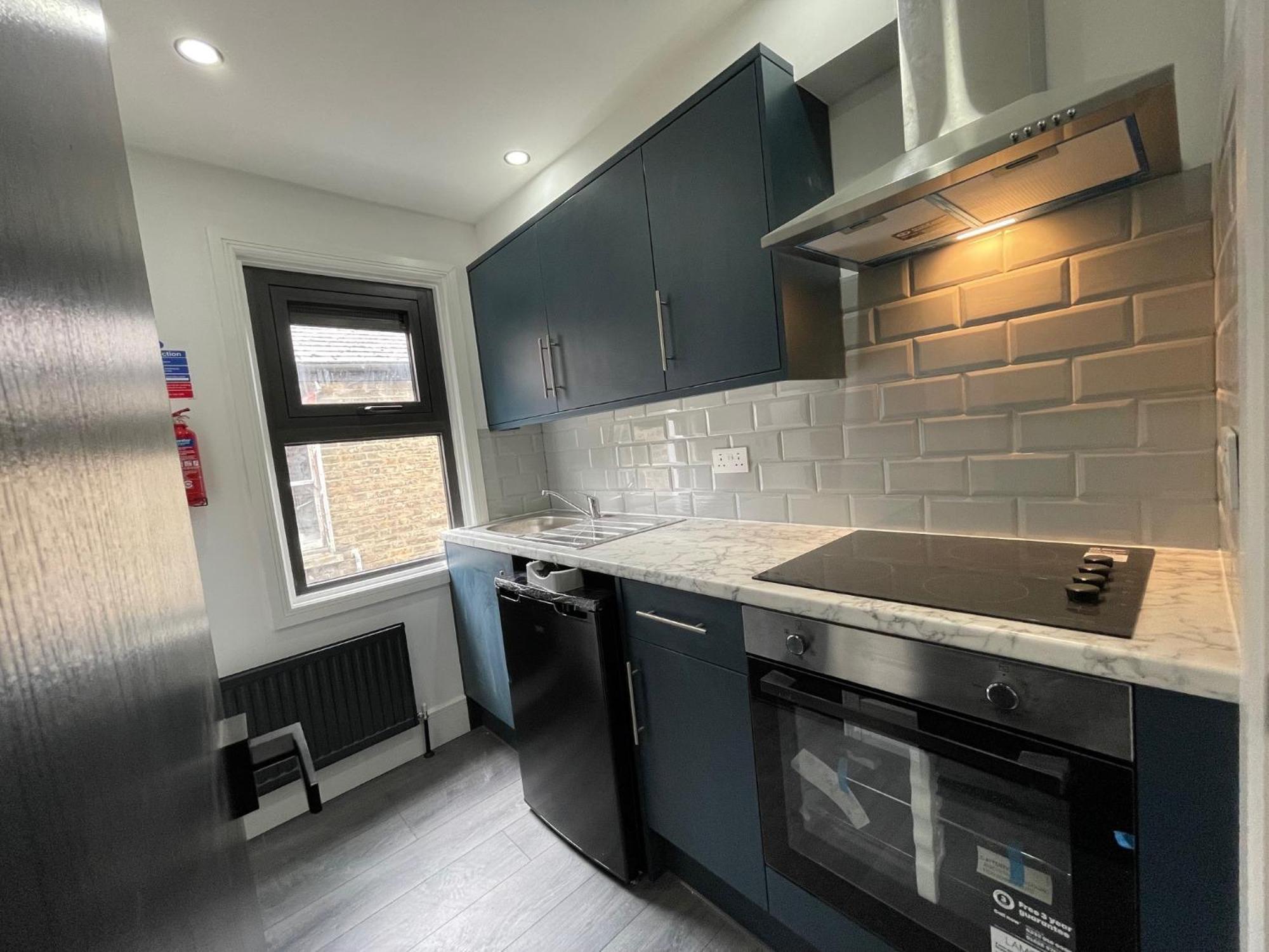 Luxury In Vibrant Area London