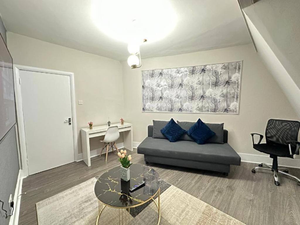 Three Bedroom Near Eye Apartamento