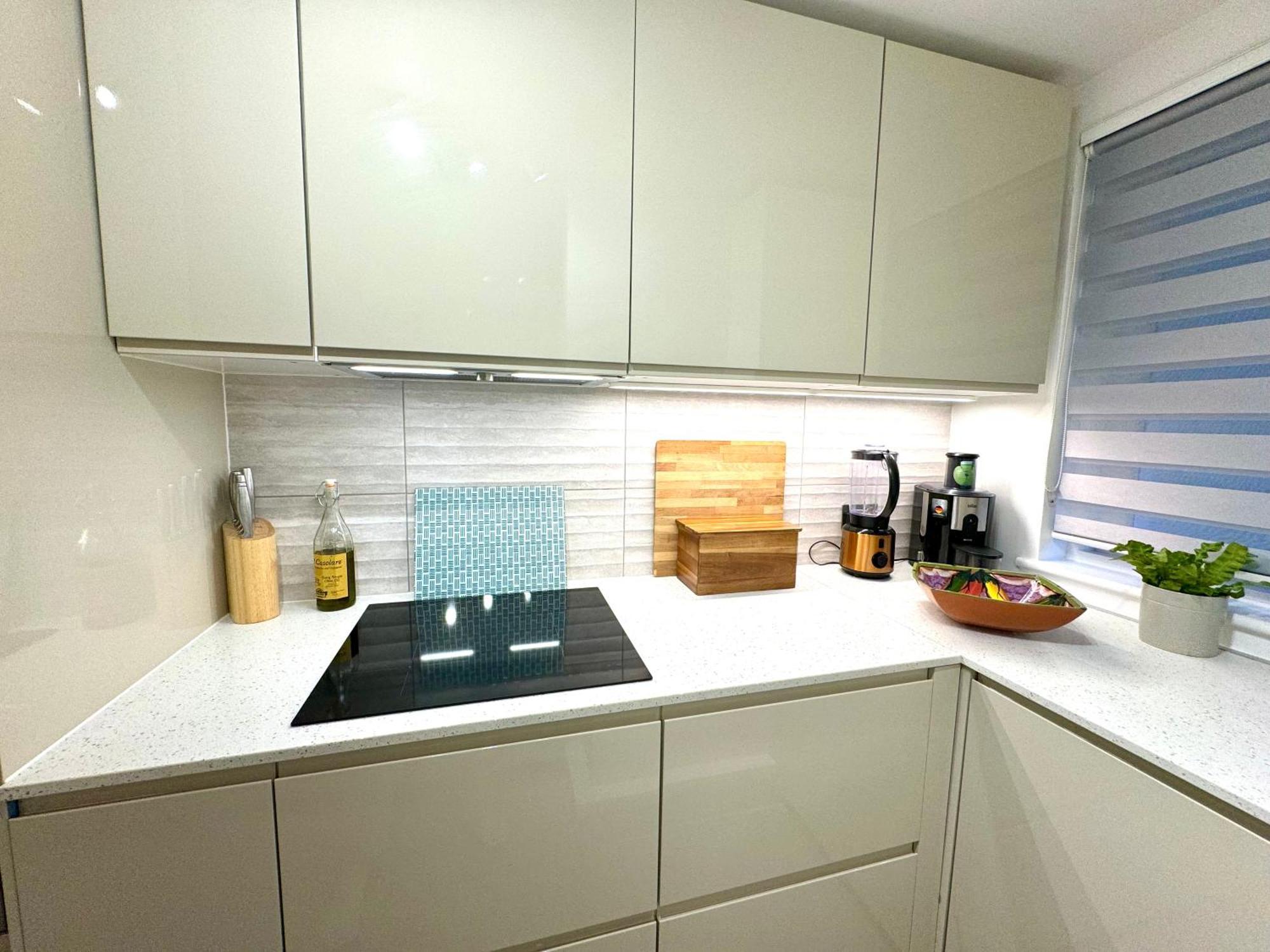2 Bedroom In * Londen