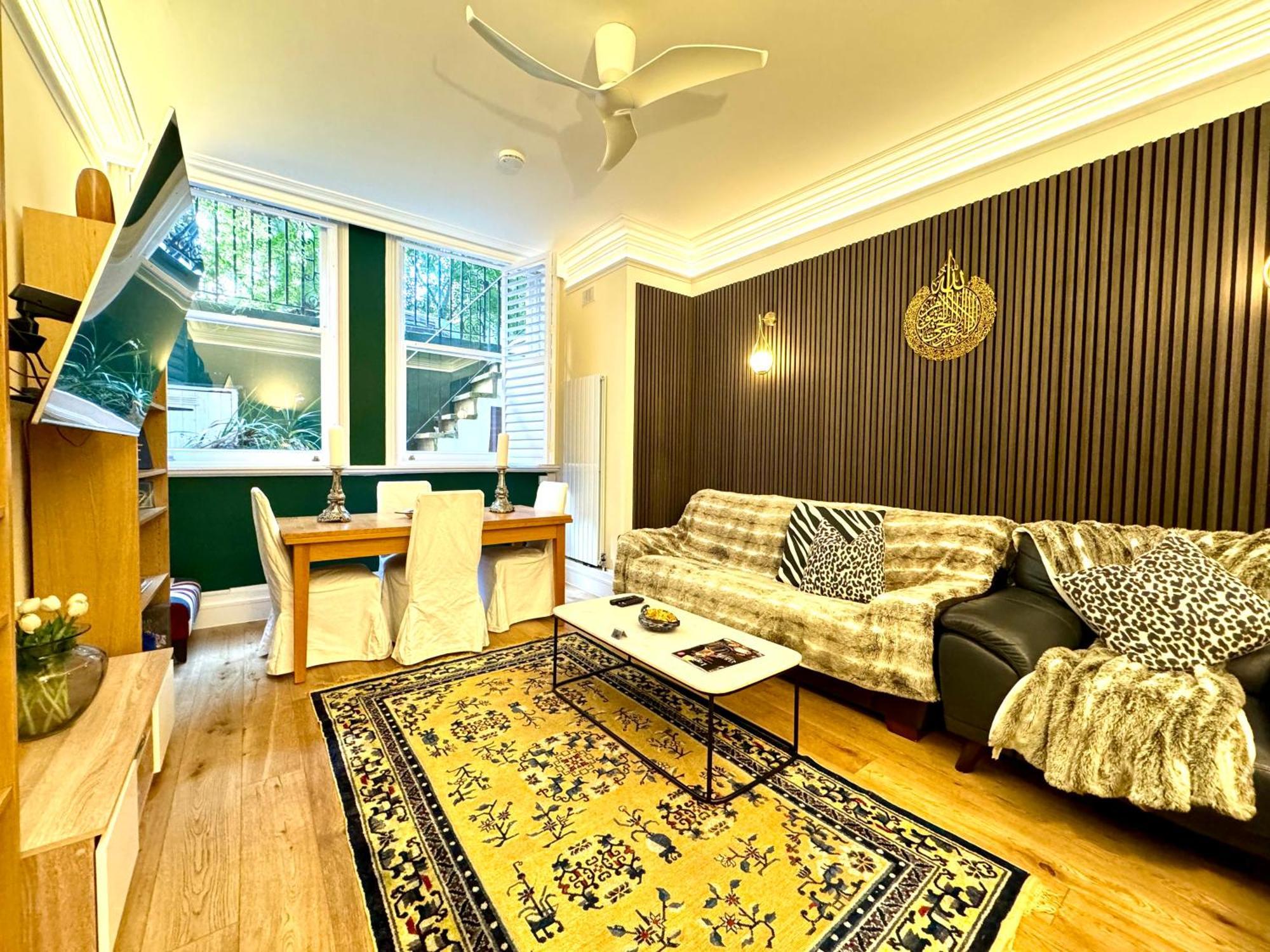 2 Bedroom In *