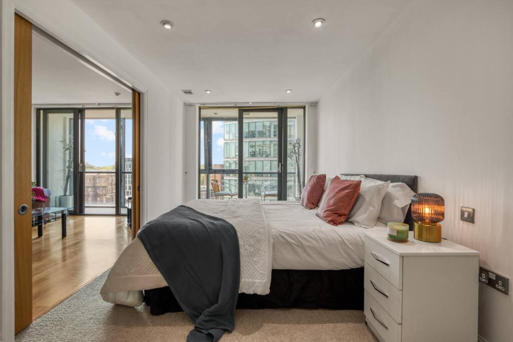Luxury Living In Paddington, Leilighet