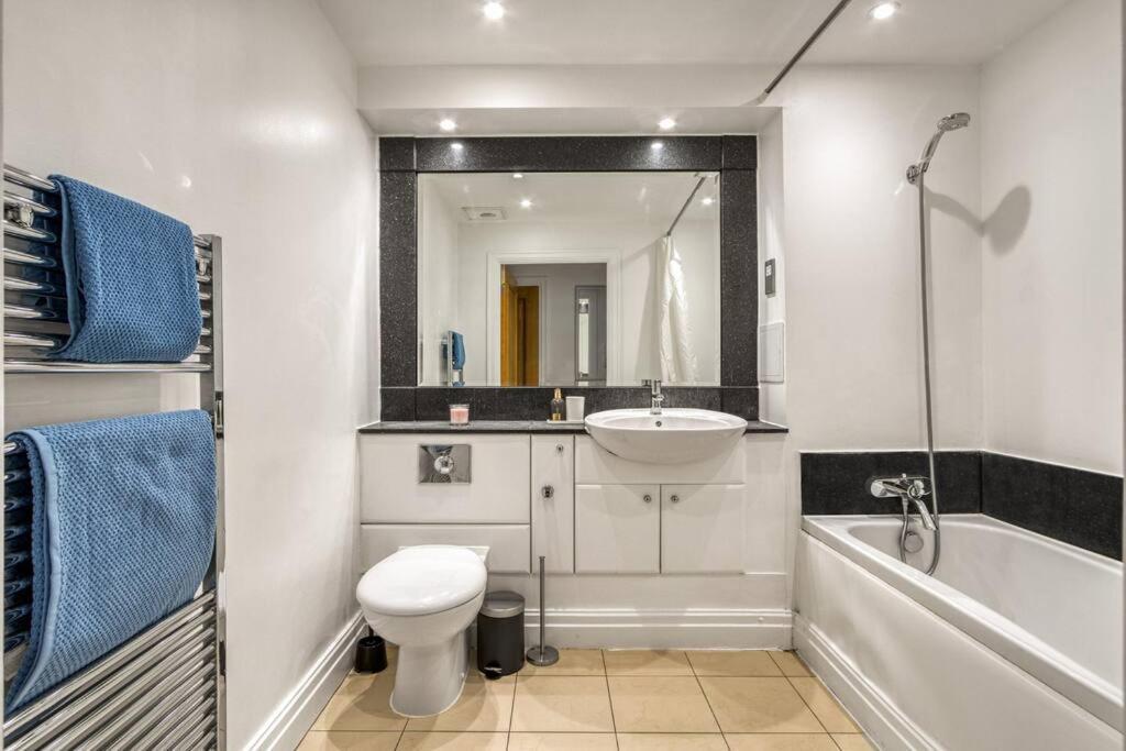 Luxury Living In Paddington, Leilighet London