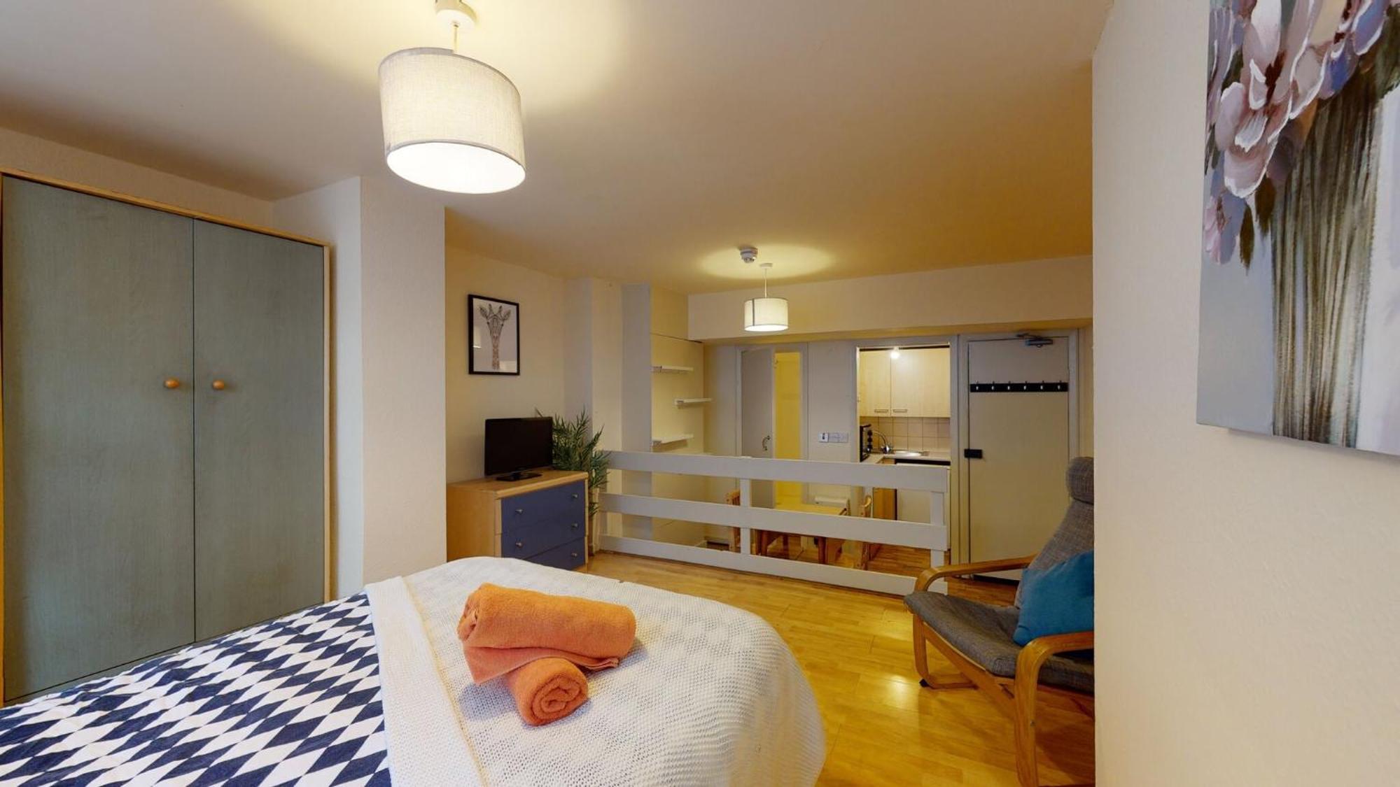 Apartahotel St Pauls Studio 24 *