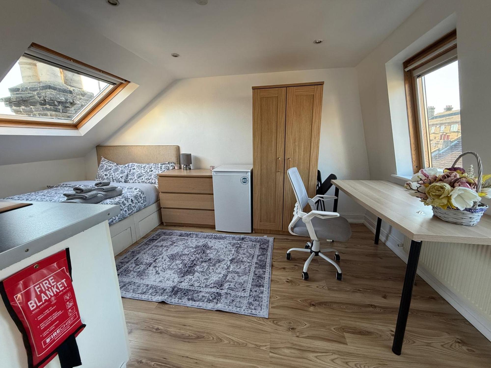 Room, View And Great Price In Hammersmith Privatunterkunft London