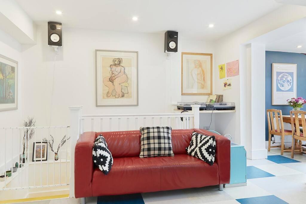 Stylish Family In Artsy Se Holiday home *