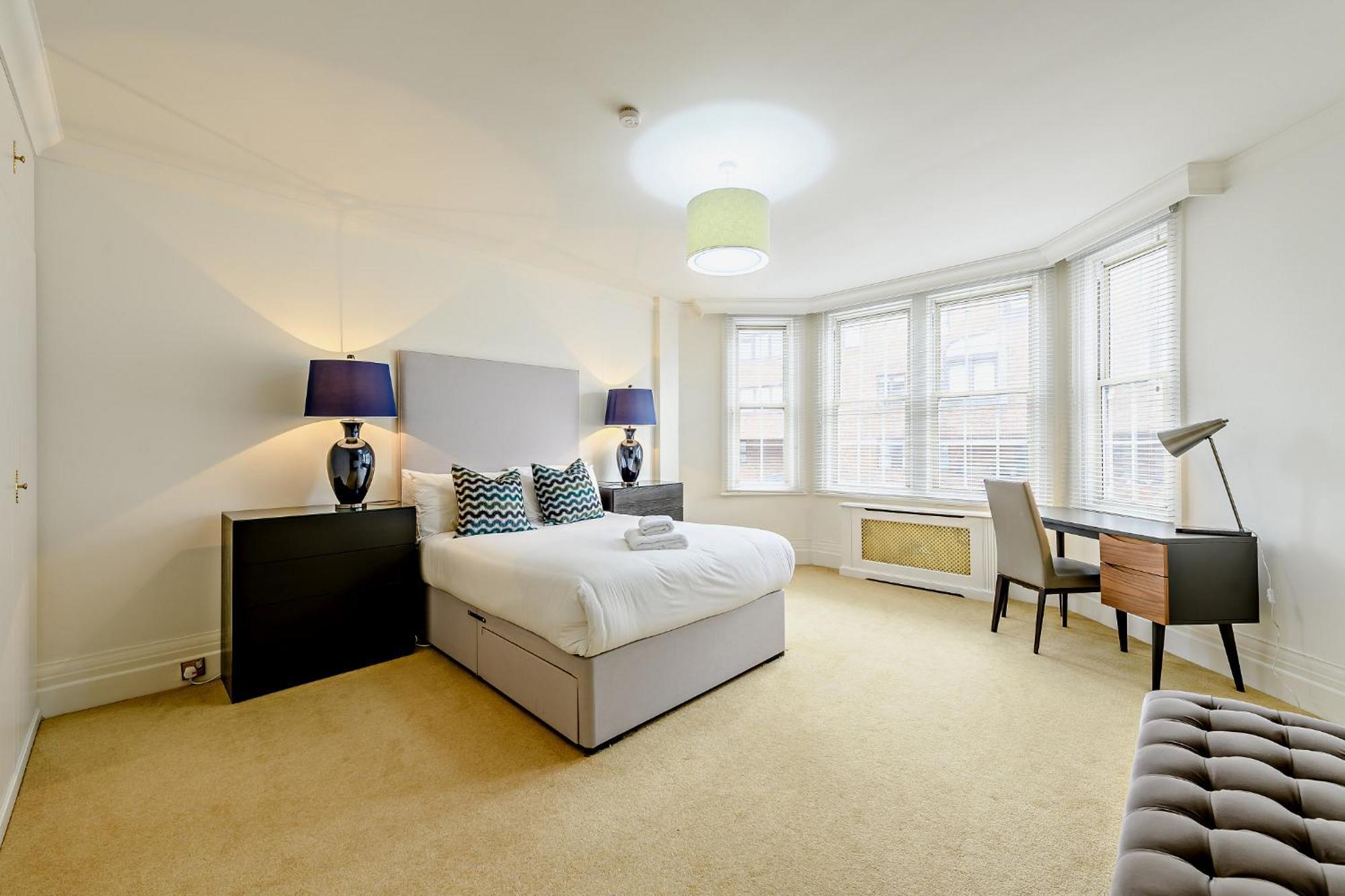 Apartment Regents Park London