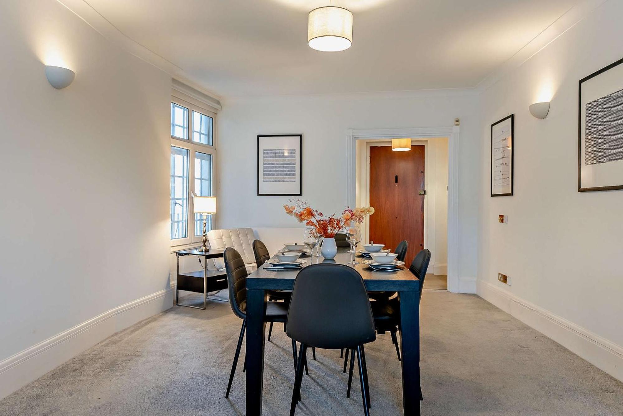Regents Park Apartment
