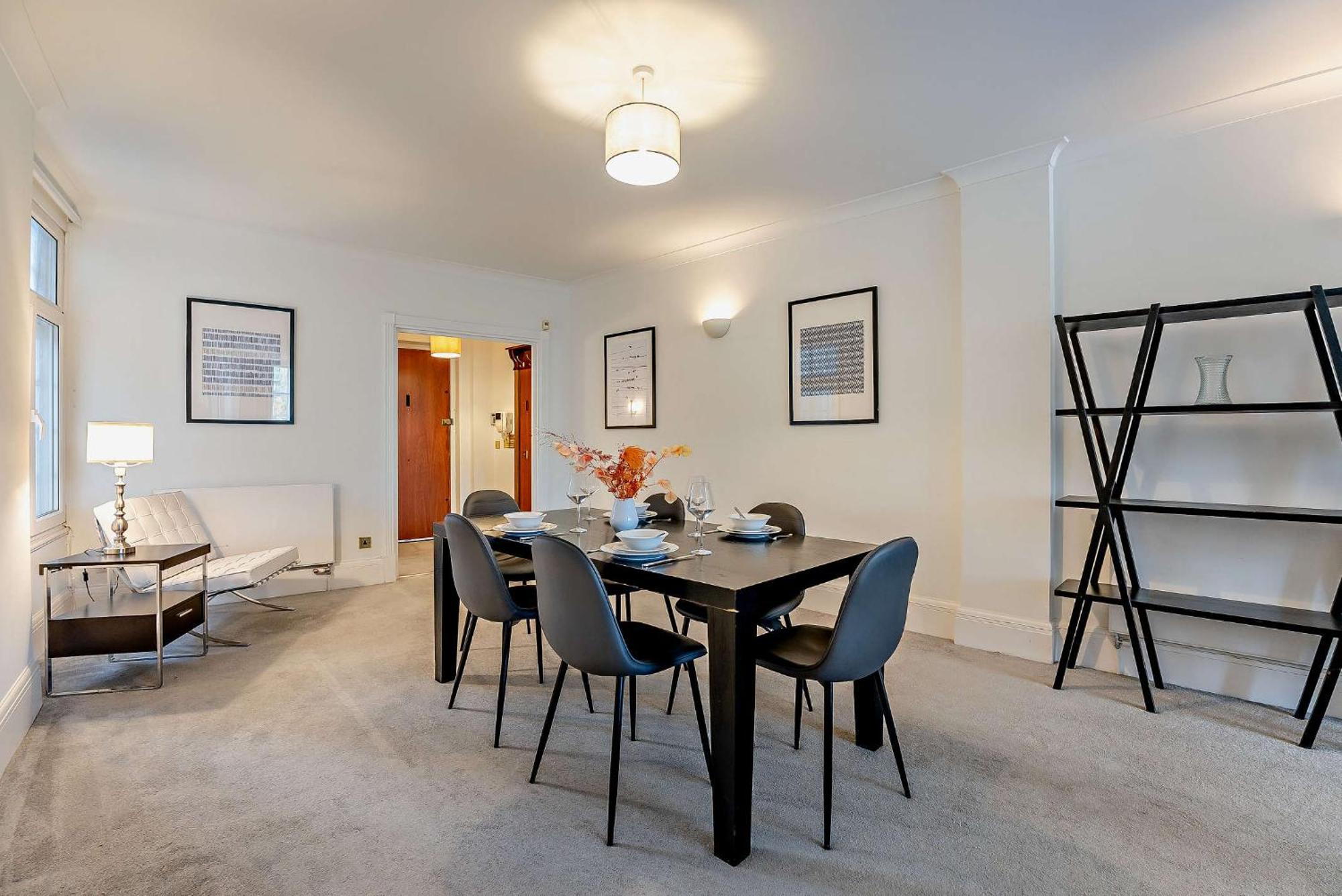 Regents Park Apartment