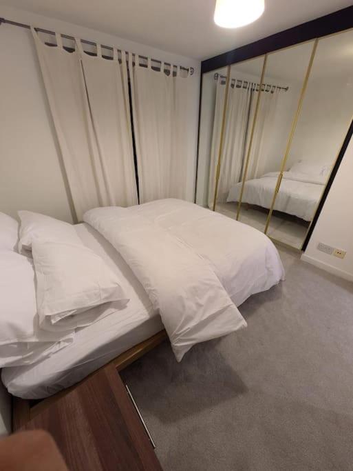 Luxury Two Bed Flat Heart Of Fulham Londen