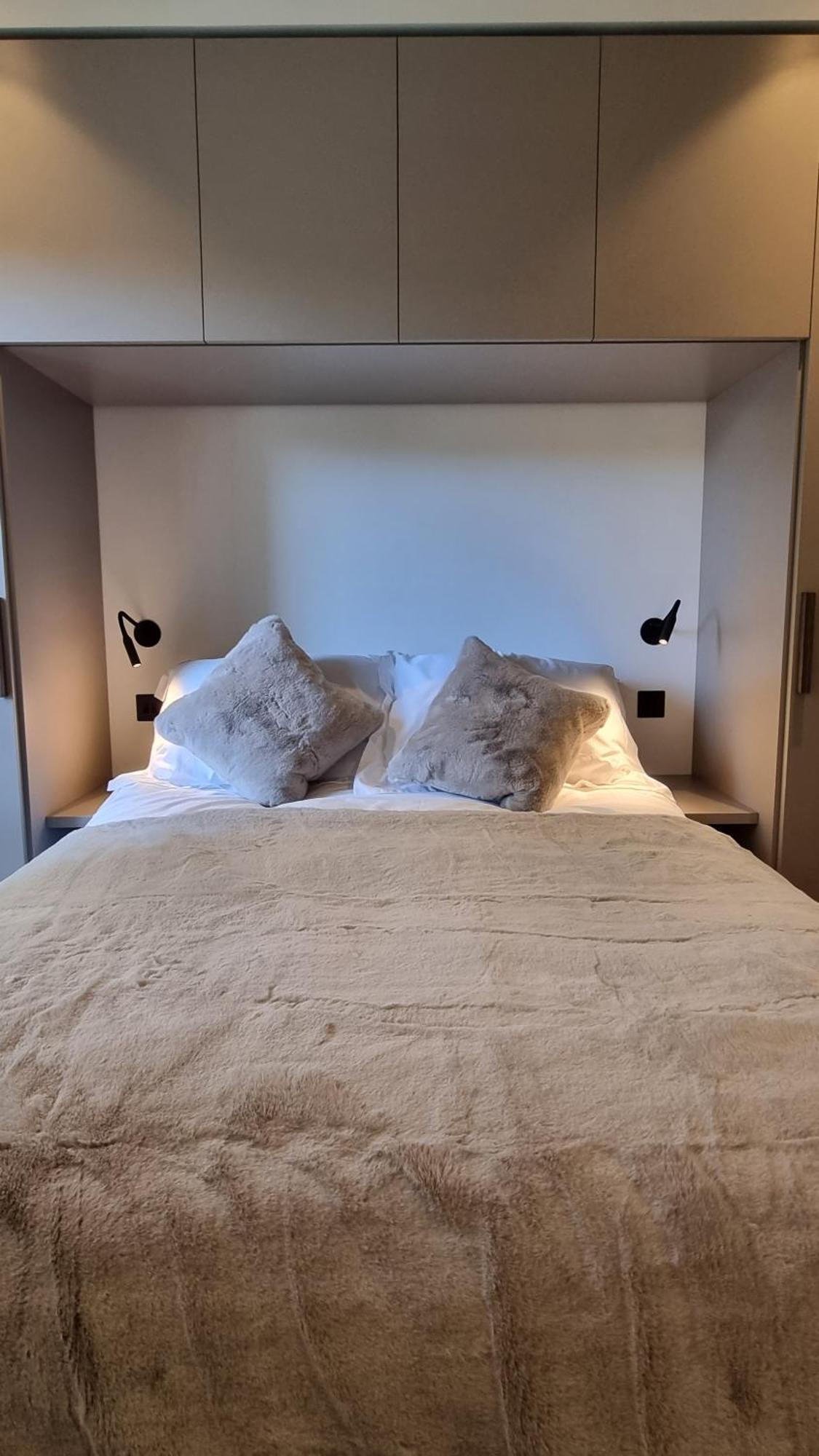 Five Star Luxury One Bed In Leafy West Hampstead * London