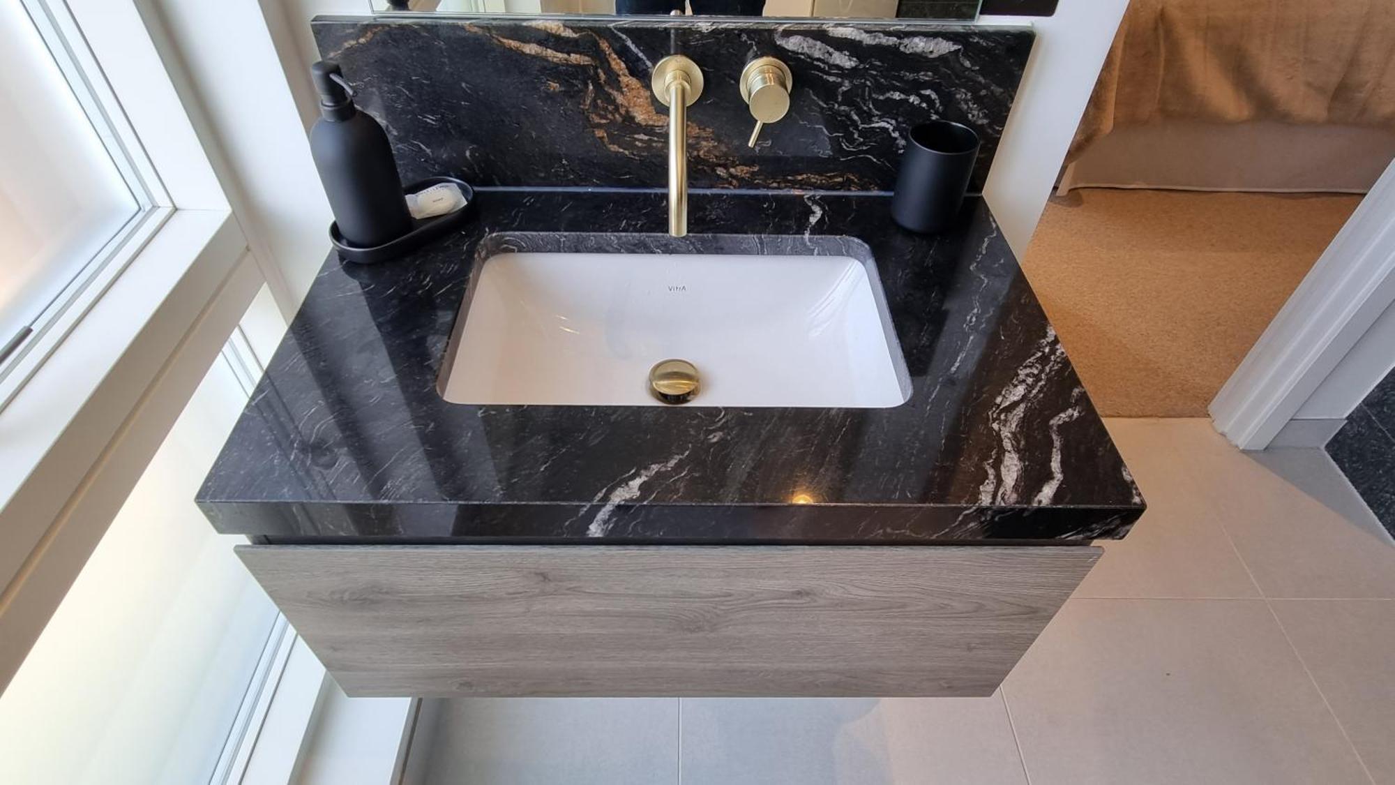 Five Star Luxury One Bed In Leafy West Hampstead