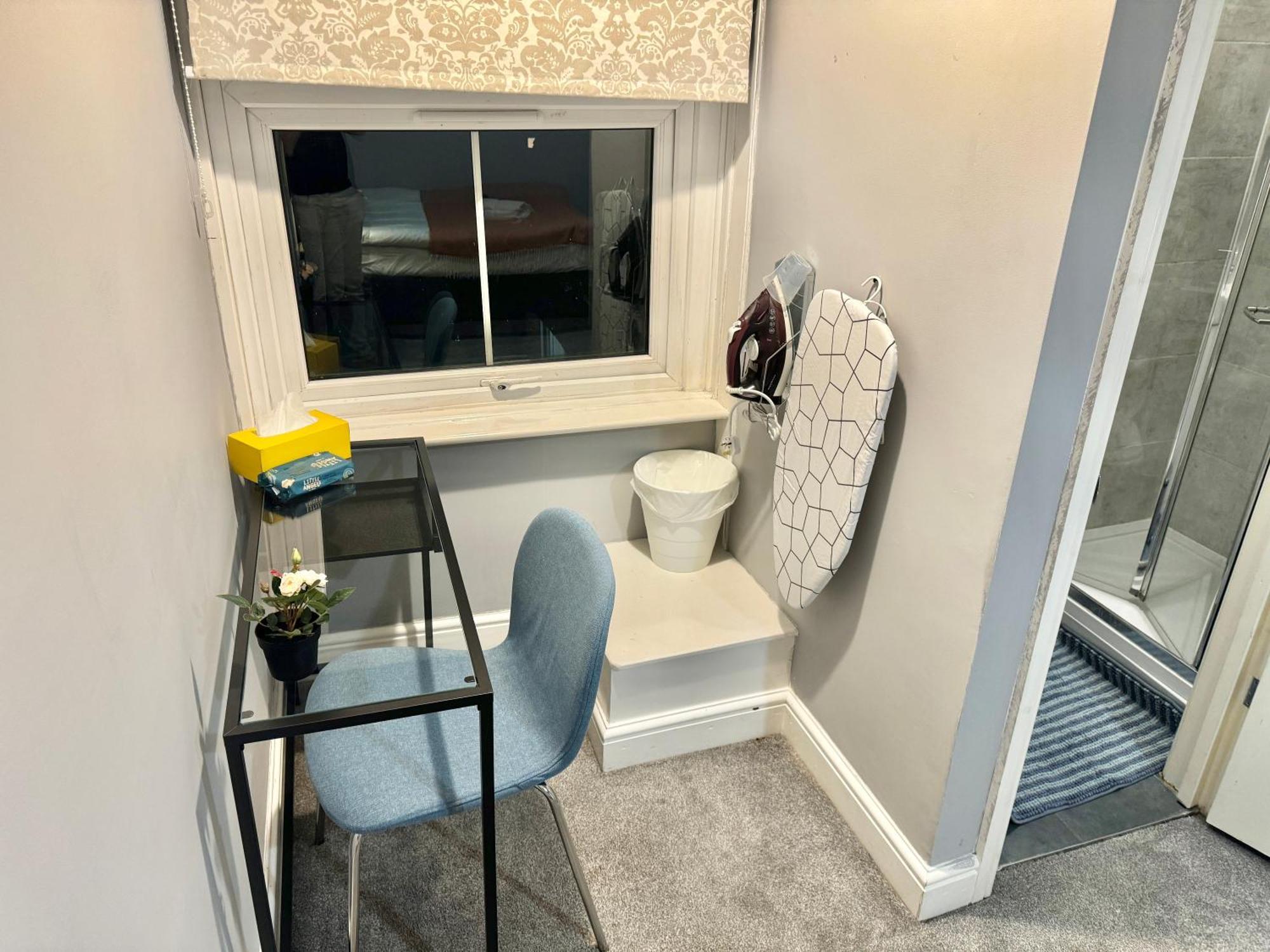 Modern En-suite By Finsbury Park Station 8 Mins To King's Cross By Tube Londen