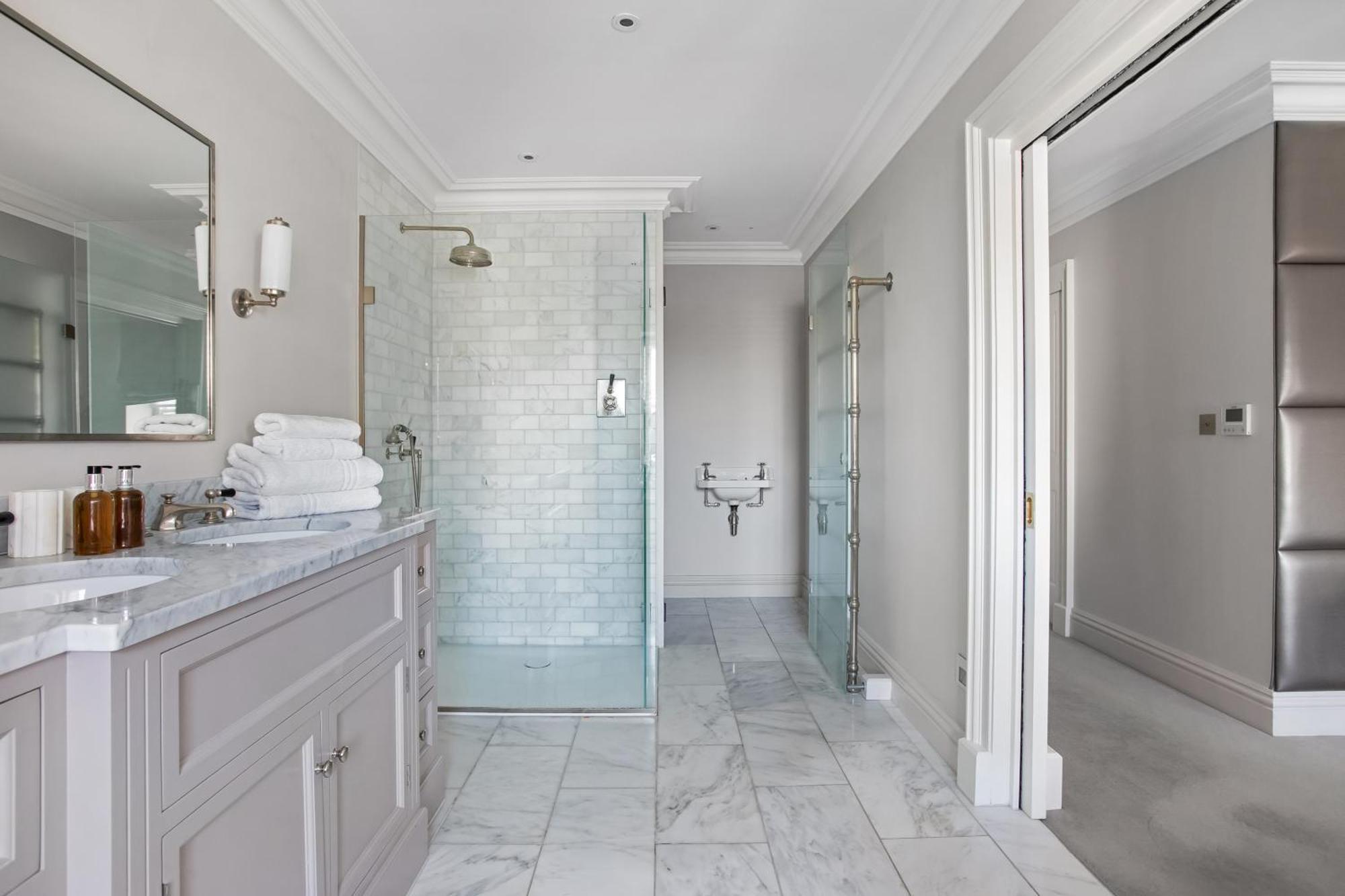 Apartment Luxurious Penthouse - Hyde Park- Air Con *