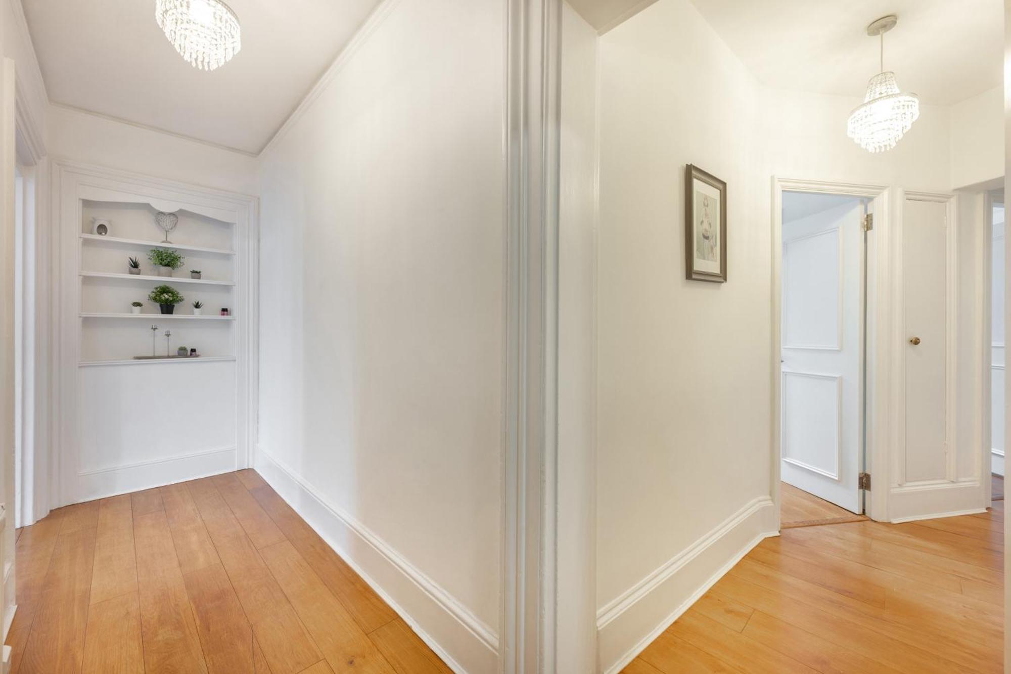 Appartement Luxury 2 Bedroom In *