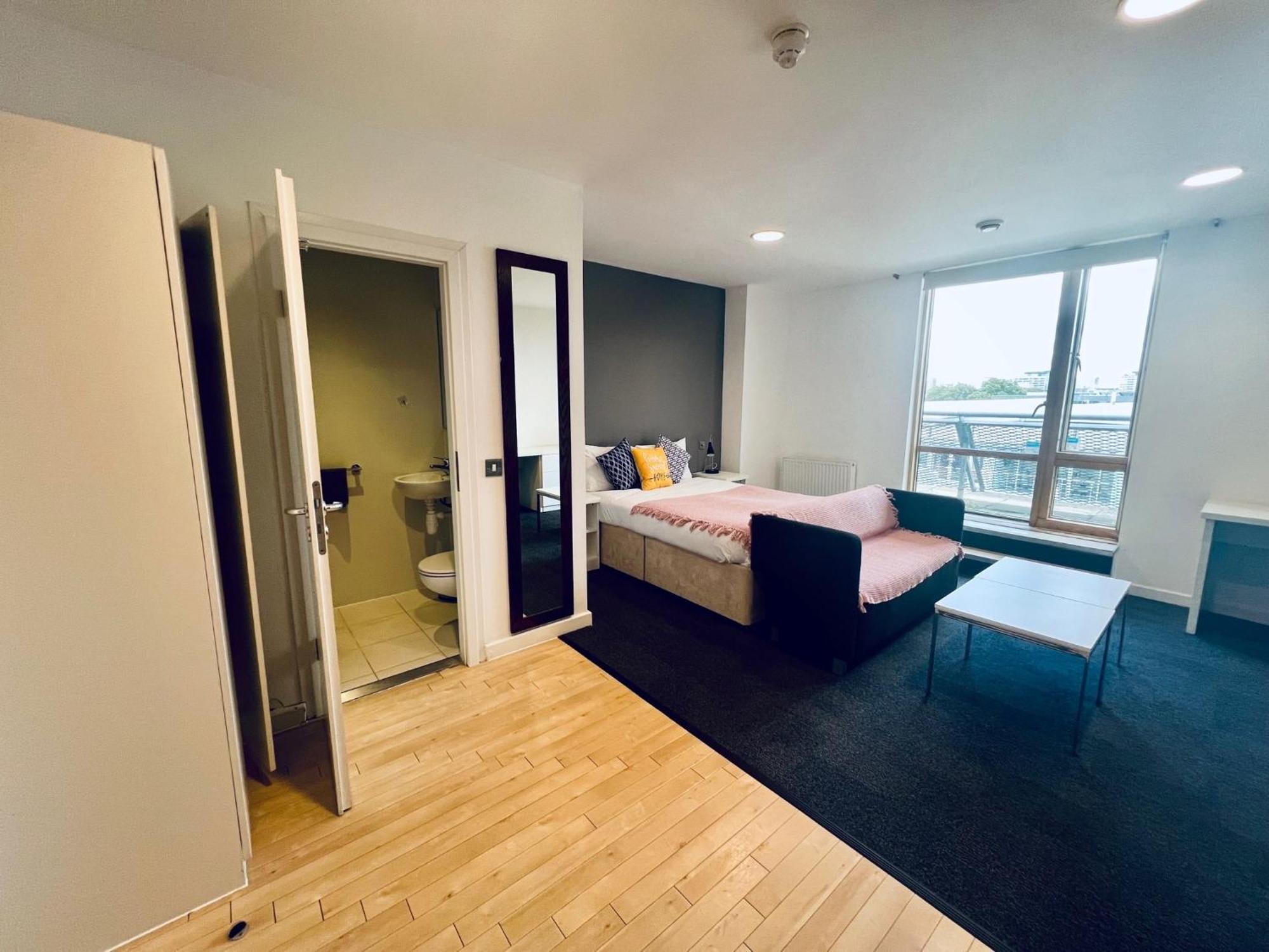 Stuhomes - Arundel House London