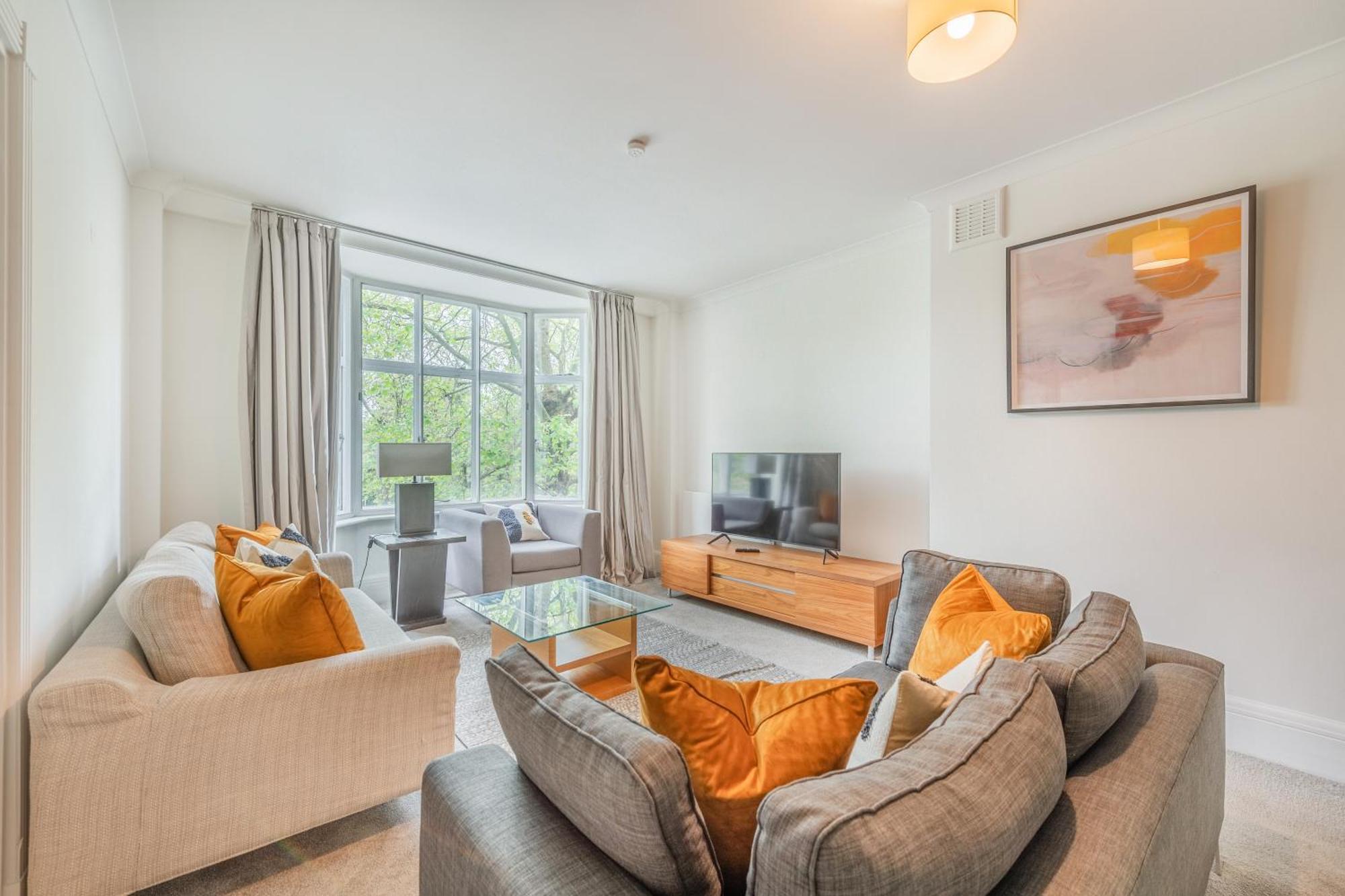 Regents Park Apartment