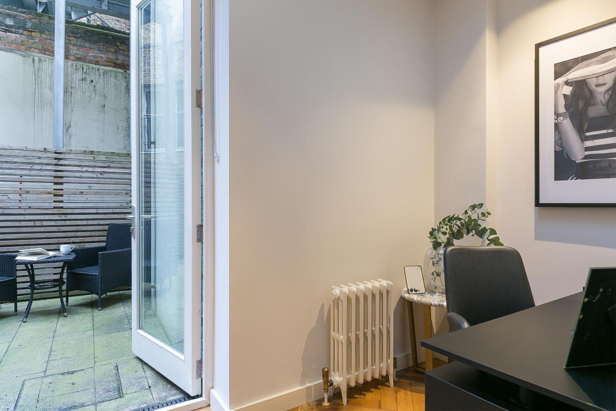 Urban Chic - Camden Apartment *