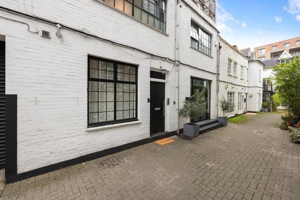 Two-bedroom Short Term & Flexible Renting Hackney With Free Wifi And Roof Terrace! *
