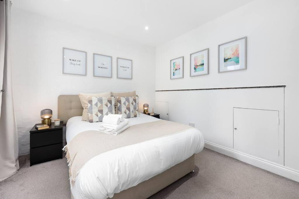 Two-bedroom Short Term & Flexible Renting Hackney With Free Wifi And Roof Terrace! Apartment London