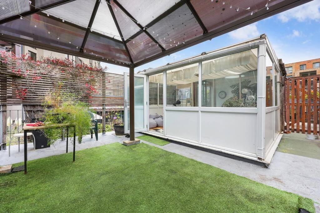 Two-bedroom Short Term & Flexible Renting Hackney With Free Wifi And Roof Terrace! Apartment