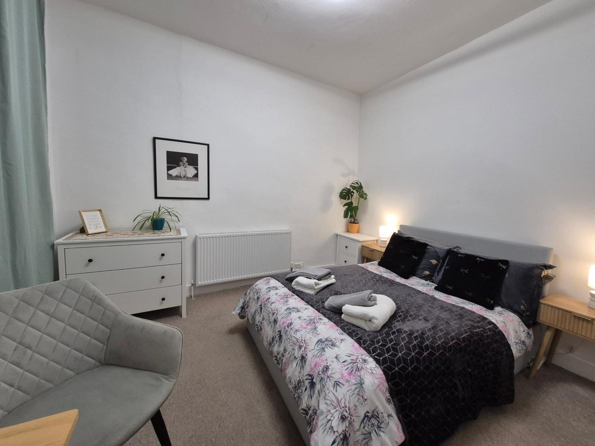 Apartment Stylish And Bright Flat In N8 Turnpike Lane - Piccadilly Line