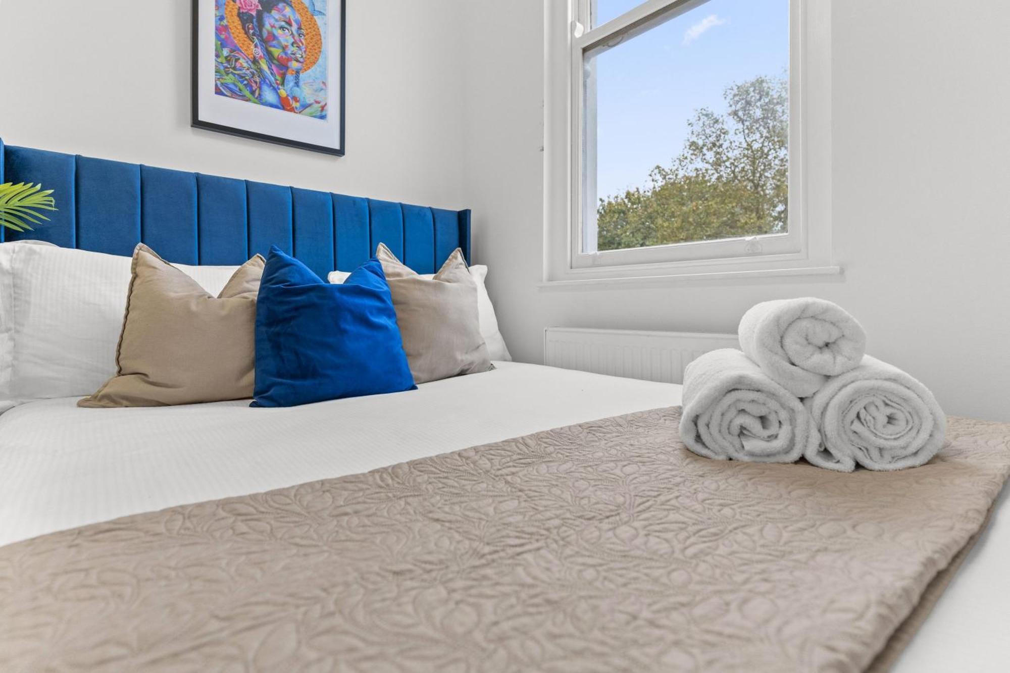 Affordable One Bedroom & In Apartamento Londres