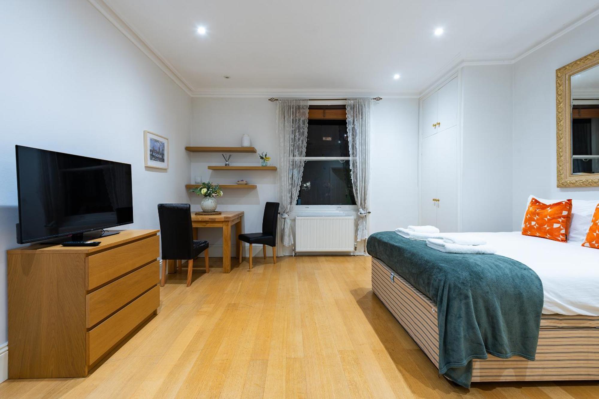 Pembridge Gardens By Capital * London