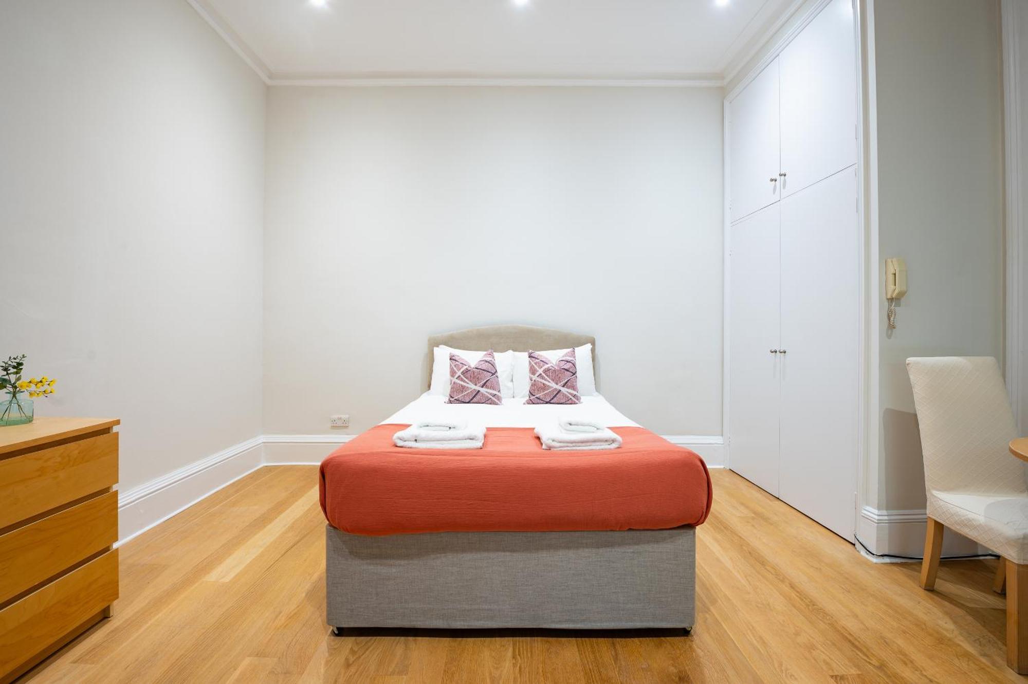 Apartment Pembridge Gardens By Capital London