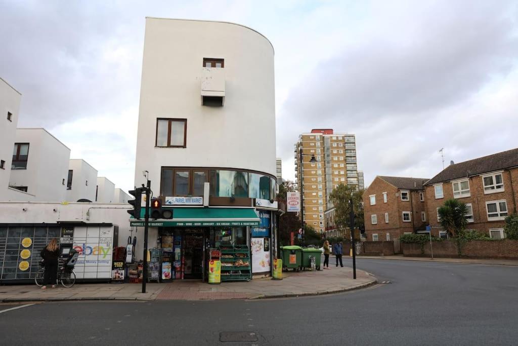 Сasa de vacaciones The Entire 4 Bedroom House Near Victoria Park And In Bow E3 Londres