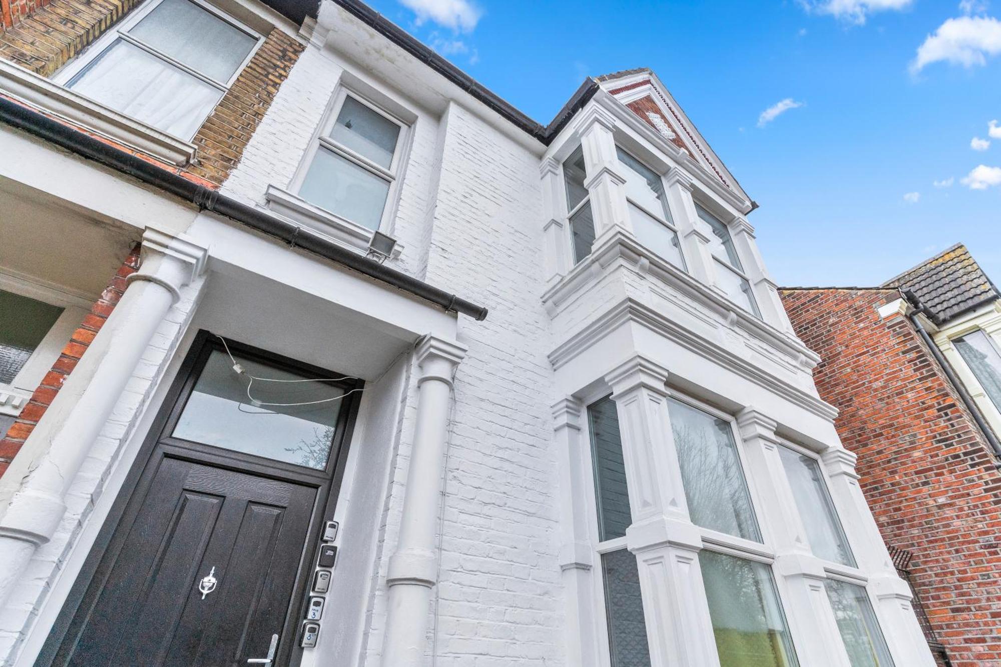 Modern With Free Wifi Leilighet London