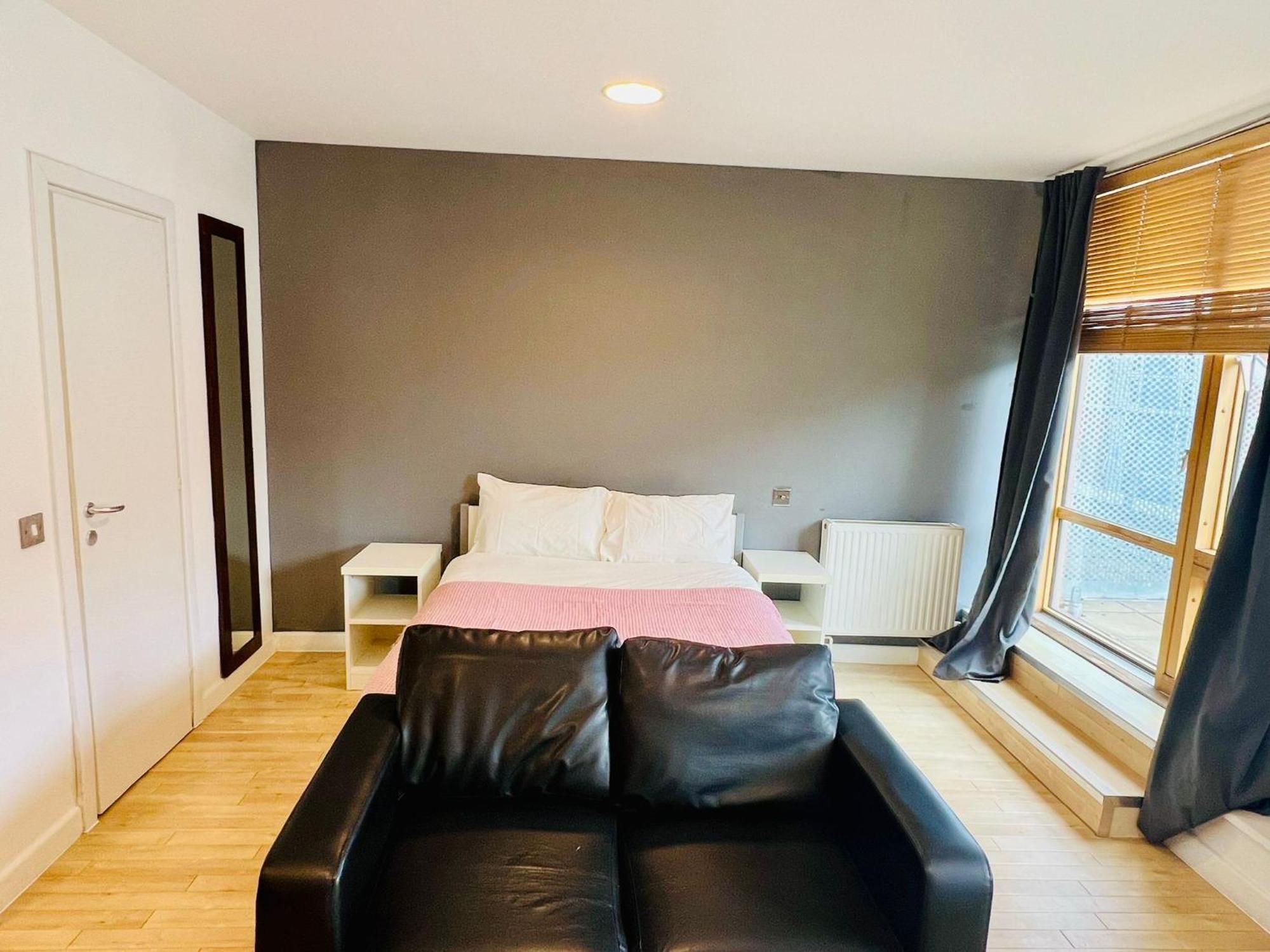 Stuhomes - Arundel House Apartment London