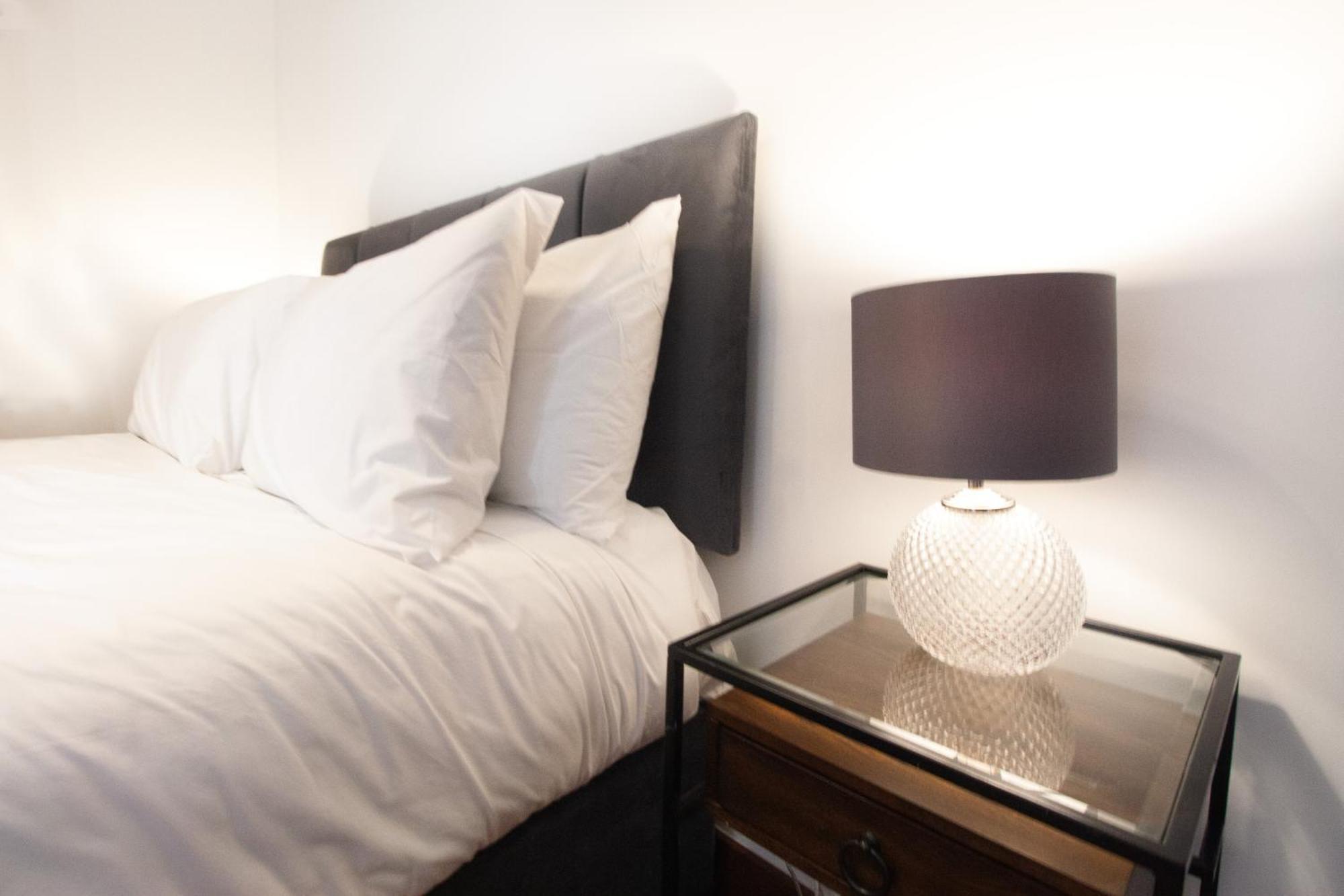 Ferienhaus Spacious 3-bed House Close To The O2 Arena & Tube *
