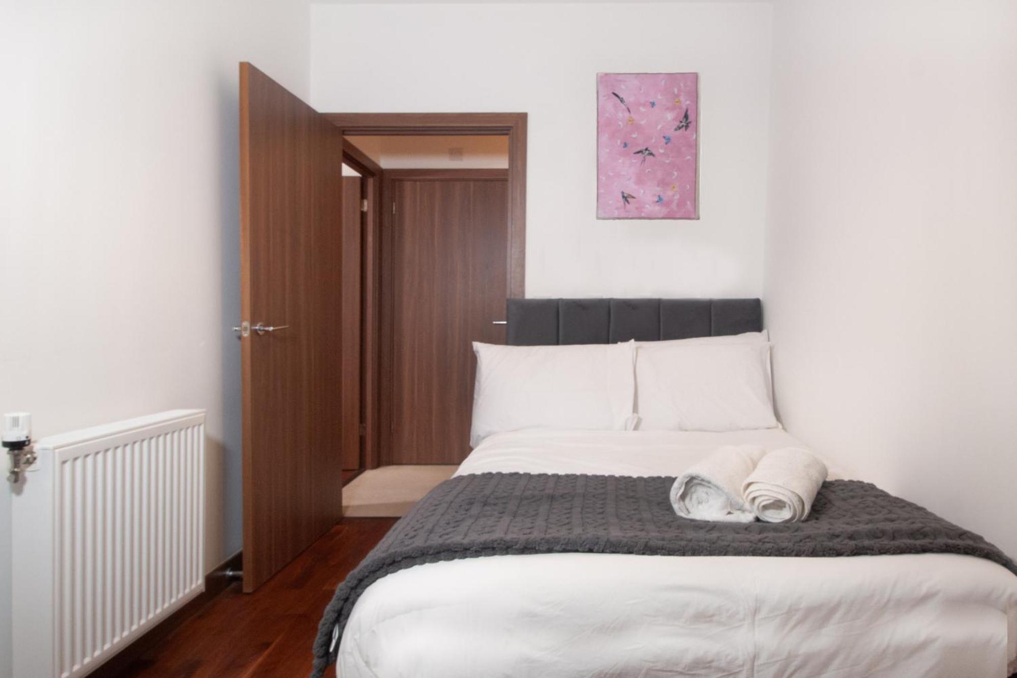 Spacious 3-bed House Close To The O2 Arena & Tube Ferienhaus London
