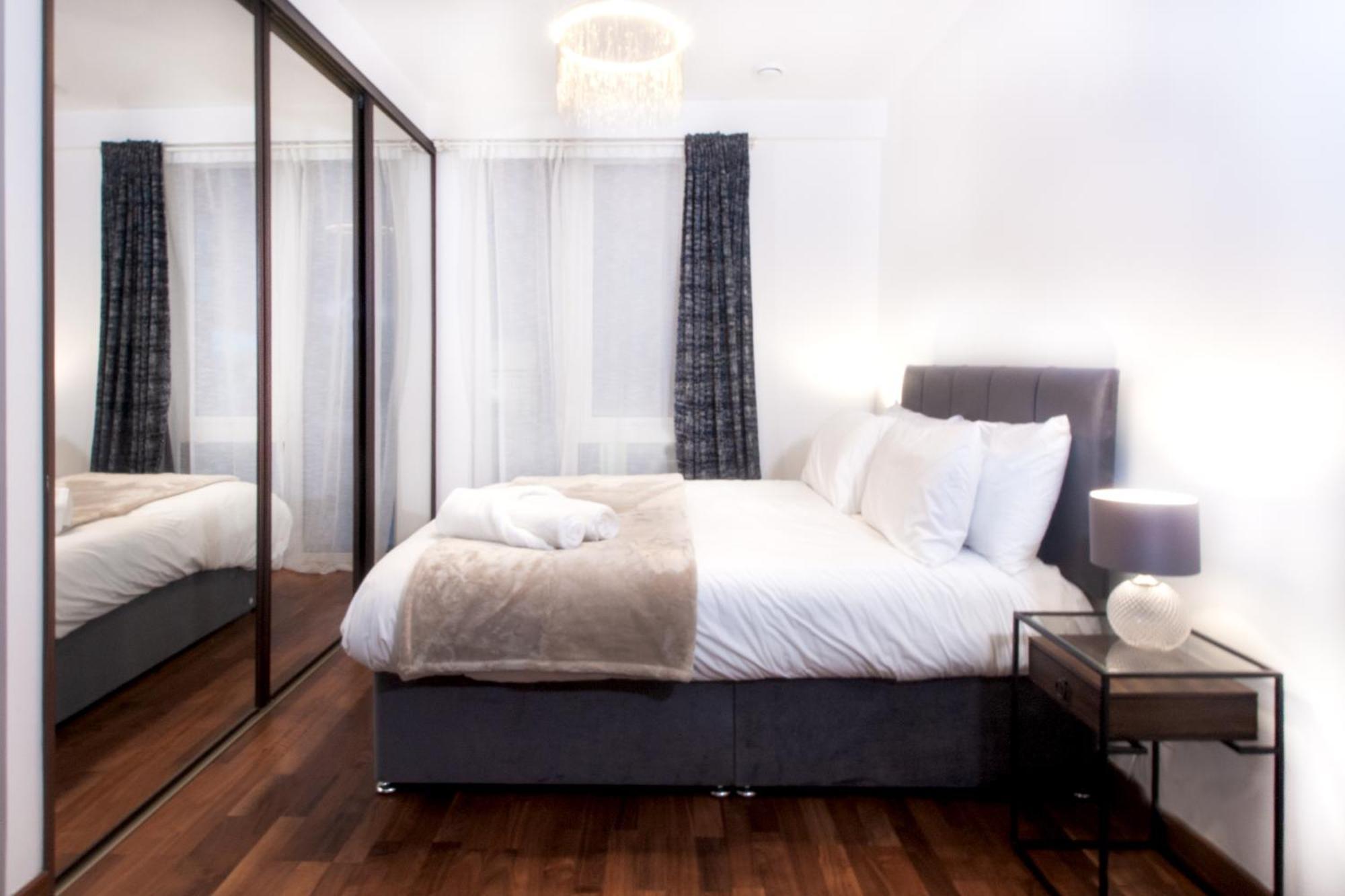 Ferienhaus Spacious 3-bed House Close To The O2 Arena & Tube