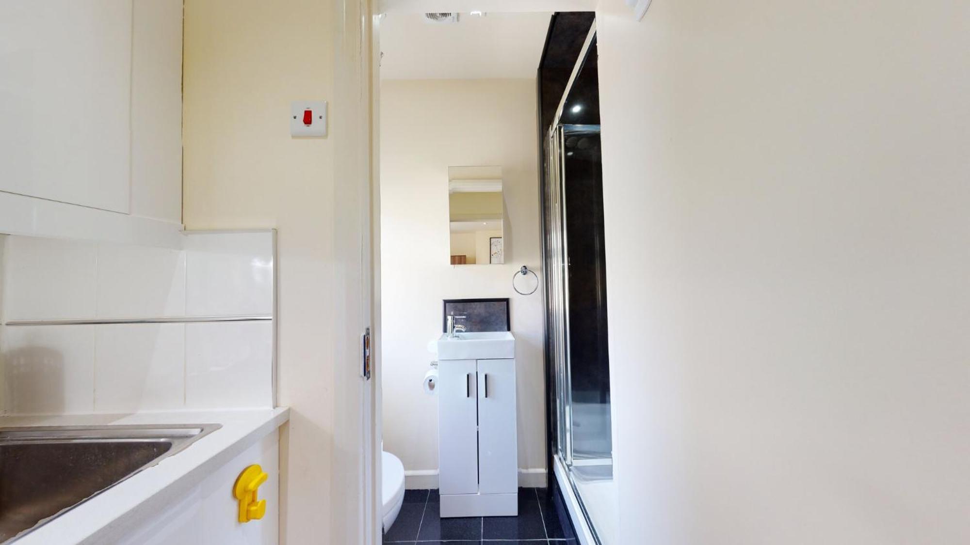 Studio 20 Ash Aparthotel