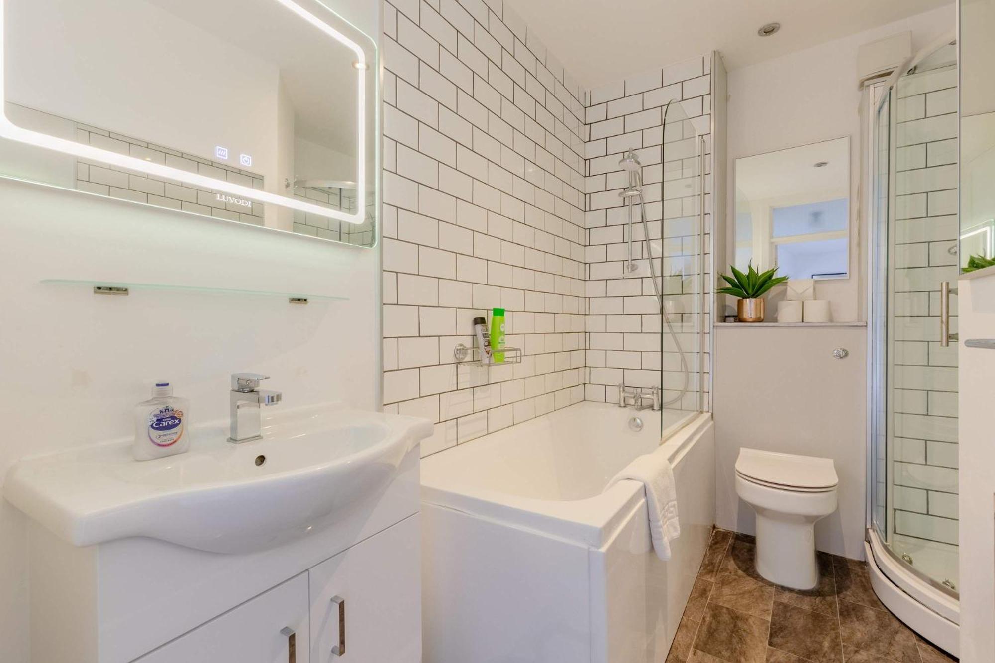Appartement Bright 2 Bedroom Flat In Lambeth With Balcony Londen