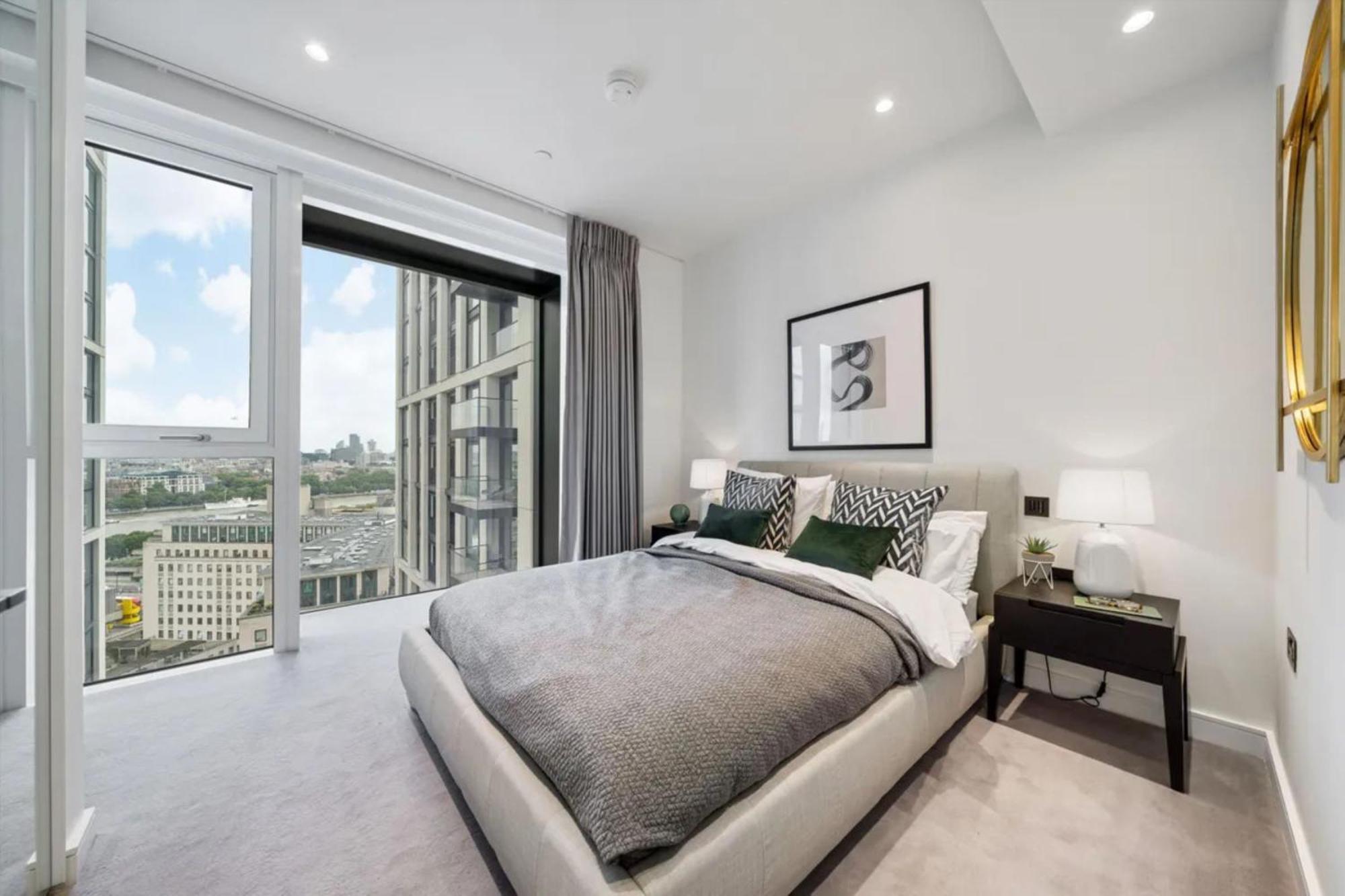 Confortable Stephanie 3 Bedrooms Waterloo Station Leilighet London