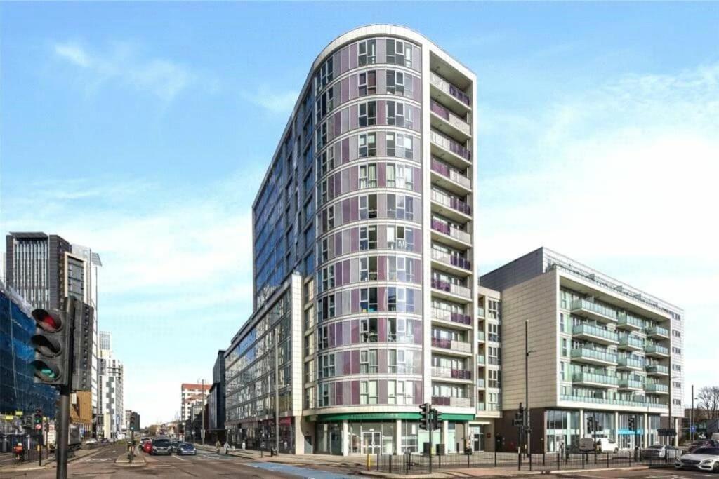 Giogio - Comfortable Stratford Flat With Stunning Views Appartement *