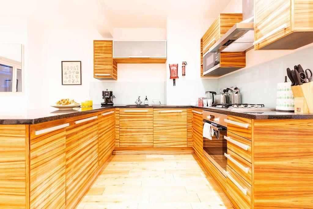 Bright & Modern One Bedroom Flat In Farringdon Apartment